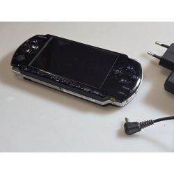 KONSOLA PSP 3004 4GB CFW ARK-5 ORYG BATERIA I ŁADOWARKA SPRAWNA