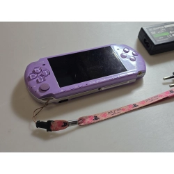 KONSOLA PSP 3004 HANNAH MONTANA LILAC PURPLE LIMITOWANA PLOMBA 4GB ARK5 ŚWIETNY STAN
