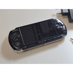 KONSOLA PSP 3004 4GB CFW ARK-5 ORYG BATERIA I ŁADOWARKA SPRAWNA