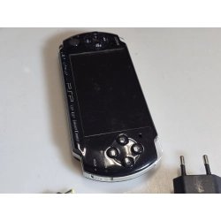 KONSOLA PSP 3004 4GB CFW ARK-5 ORYG BATERIA I ŁADOWARKA SPRAWNA